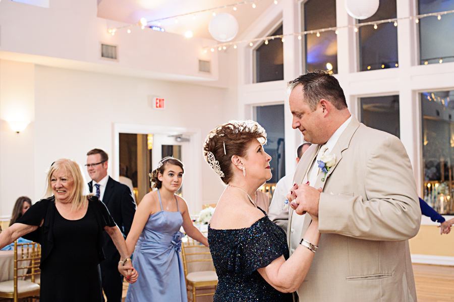 Mother Groom dance