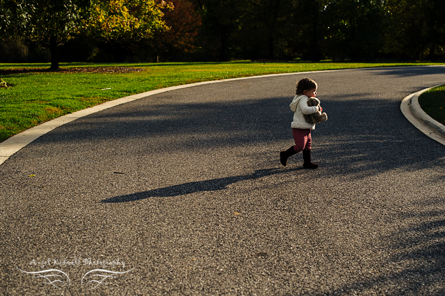 kinder farm park photographer; maryland barn family session; maryland family photographer; pasadena family photographer; maryland children's photographer