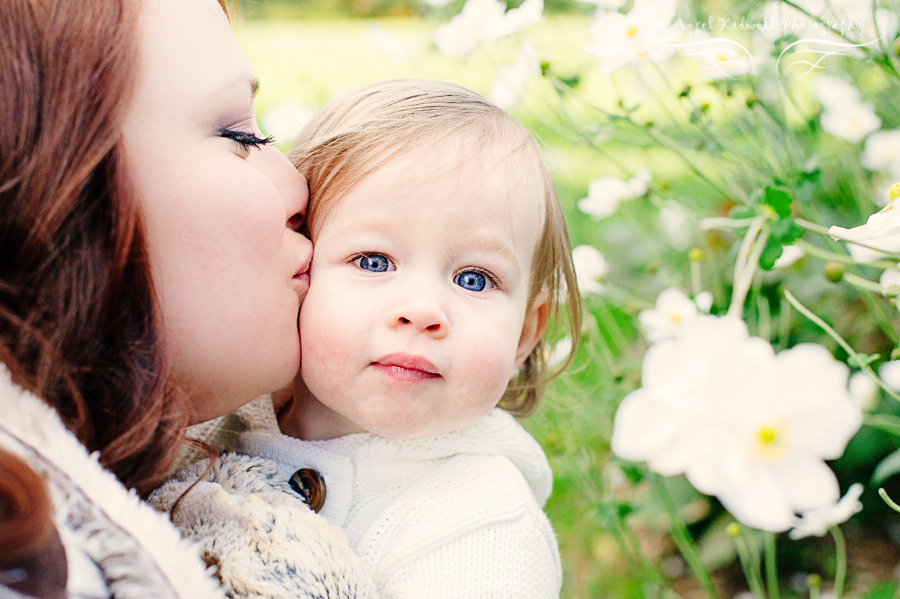 kinder farm park photographer; maryland barn family session; maryland family photographer; pasadena family photographer; maryland children's photographer