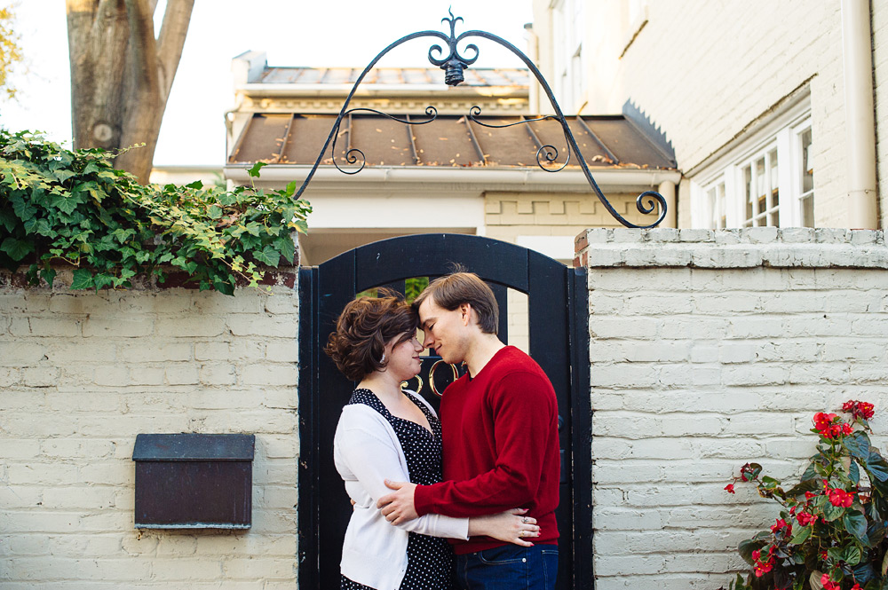 old town alexandria engagement photographer