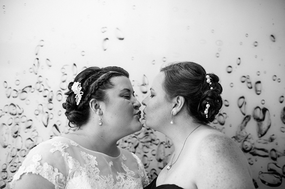 lesbian wedding by maryland photographer