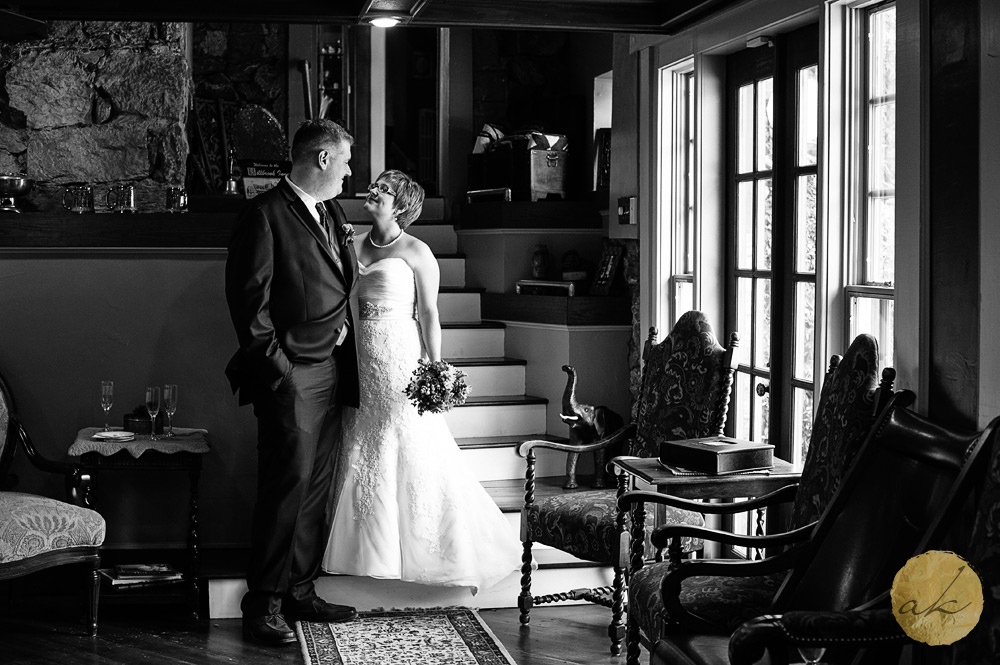 Hillbrook-Inn-wedding-photographer
