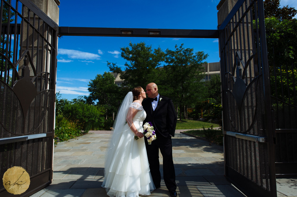 Sunny day photo of bride and groom in Washington DC