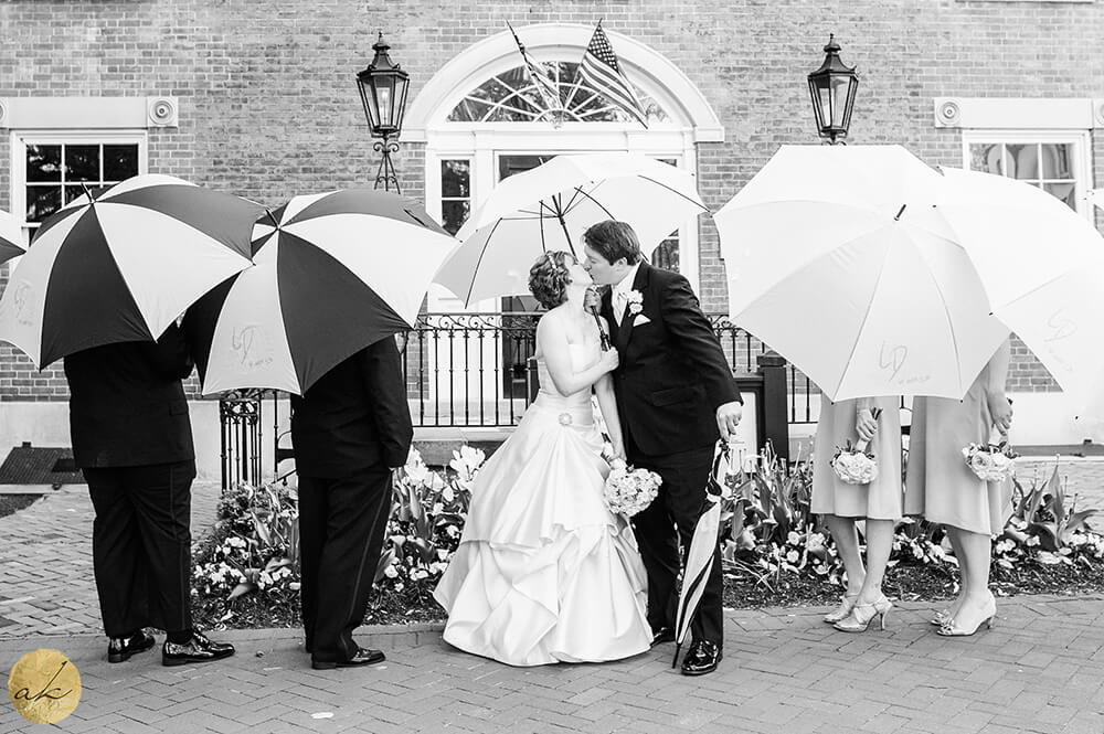 decature house wedding on a rainy day